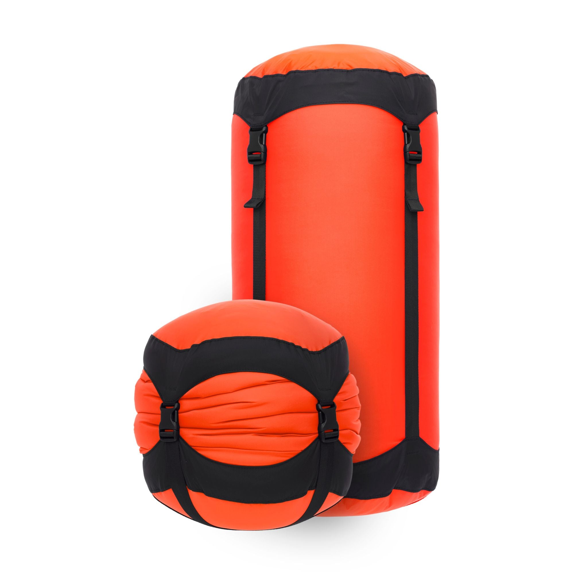 Sea-to-Summit-Eco-Lightweight-Compression-Sack-20L-Orange-Compressed-bag-and-not-compressed-bag